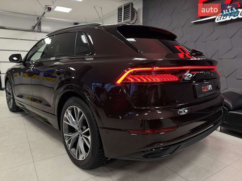 Внедорожник / Кроссовер Audi Q8 2019 в Тернополе