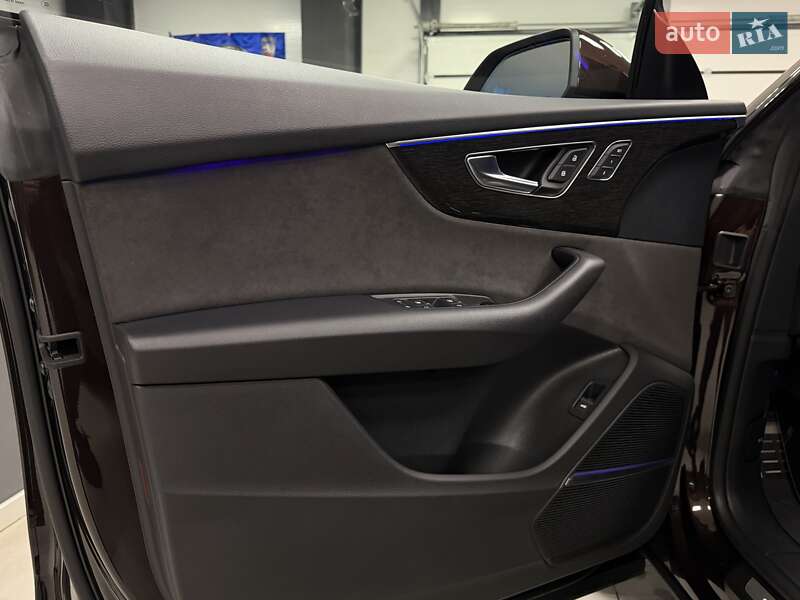 Внедорожник / Кроссовер Audi Q8 2019 в Тернополе