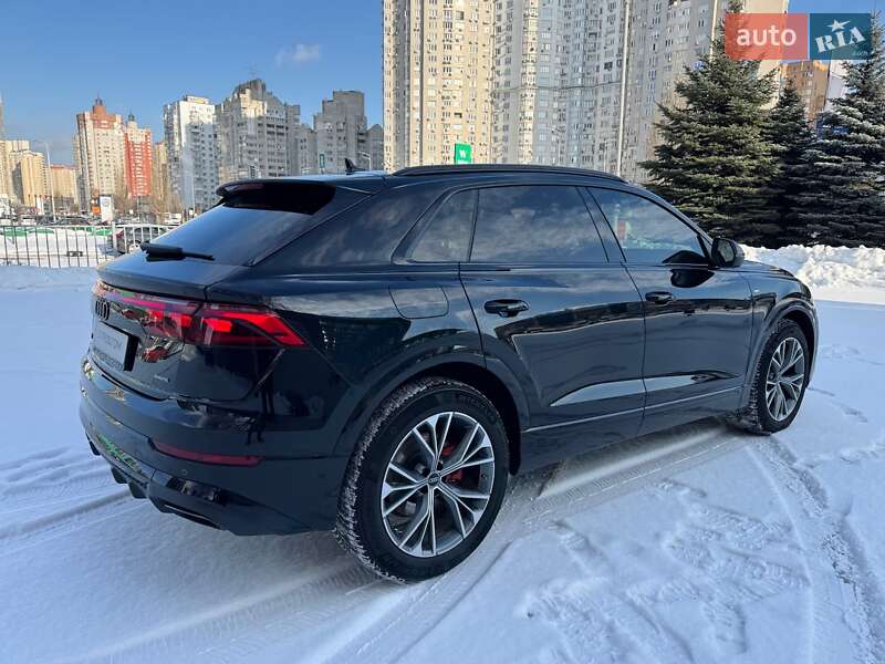 Внедорожник / Кроссовер Audi Q8 2025 в Киеве