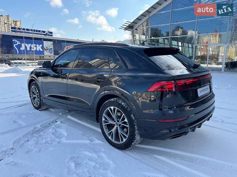 Внедорожник / Кроссовер Audi Q8 2025 в Киеве