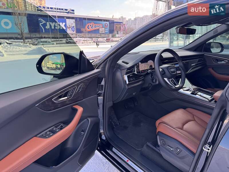 Внедорожник / Кроссовер Audi Q8 2025 в Киеве