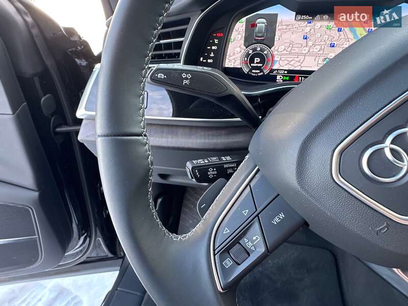 Внедорожник / Кроссовер Audi Q8 2025 в Киеве