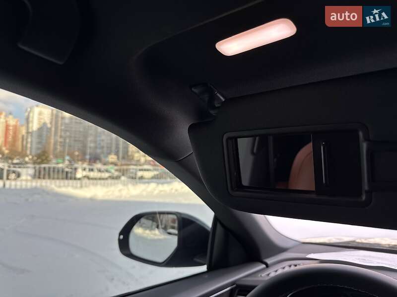 Внедорожник / Кроссовер Audi Q8 2025 в Киеве