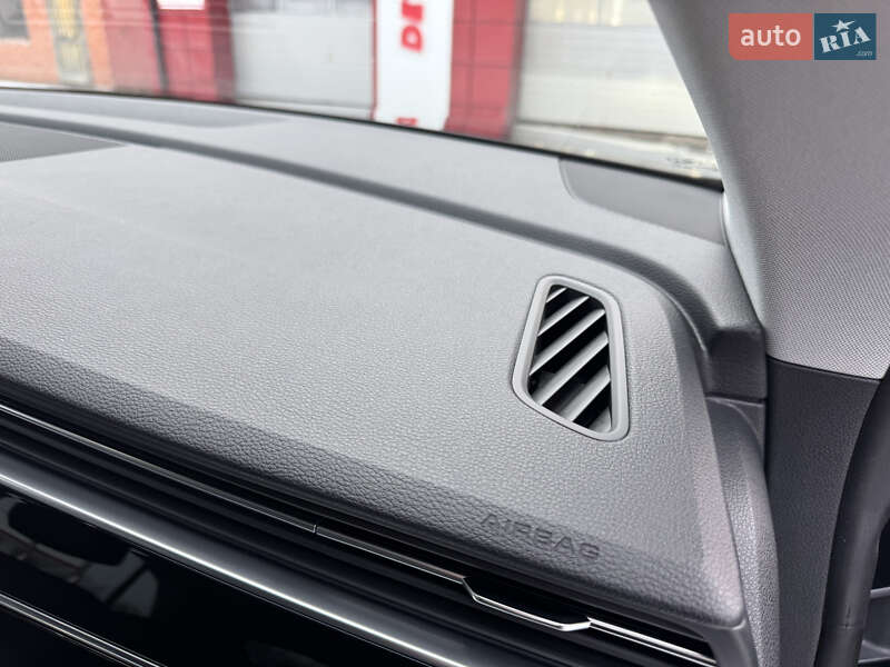 Внедорожник / Кроссовер Audi Q8 2020 в Харькове