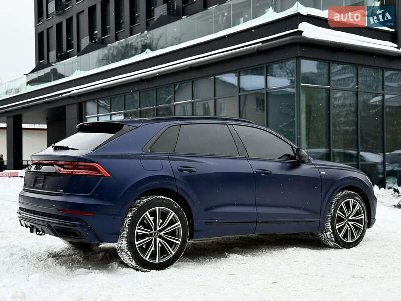 Позашляховик / Кросовер Audi Q8 2018 в Львові