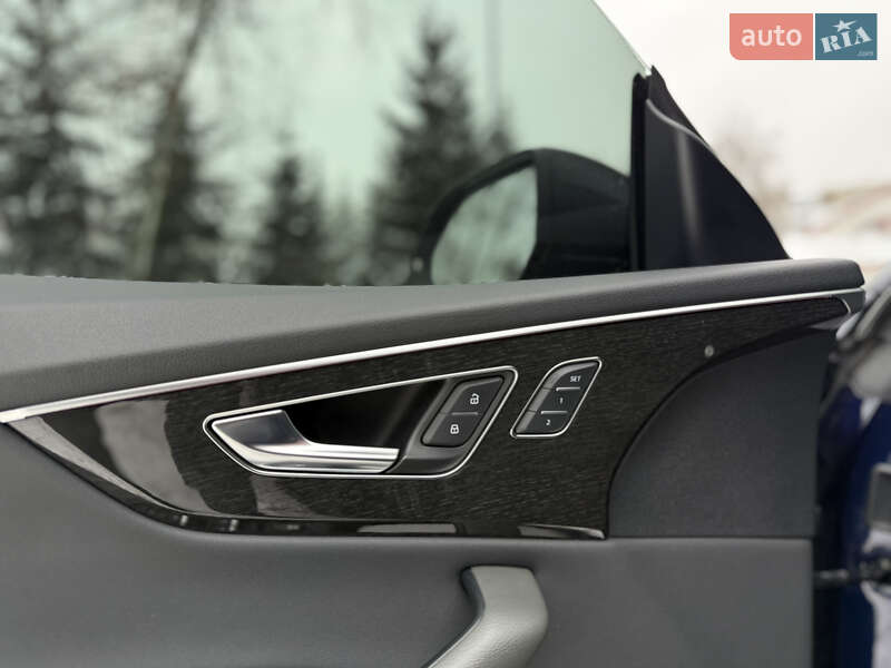 Позашляховик / Кросовер Audi Q8 2018 в Львові