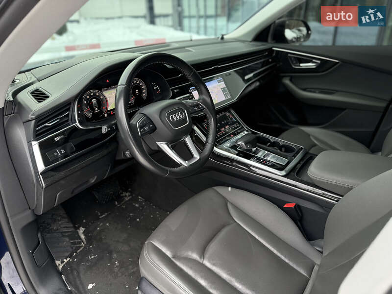 Позашляховик / Кросовер Audi Q8 2018 в Львові