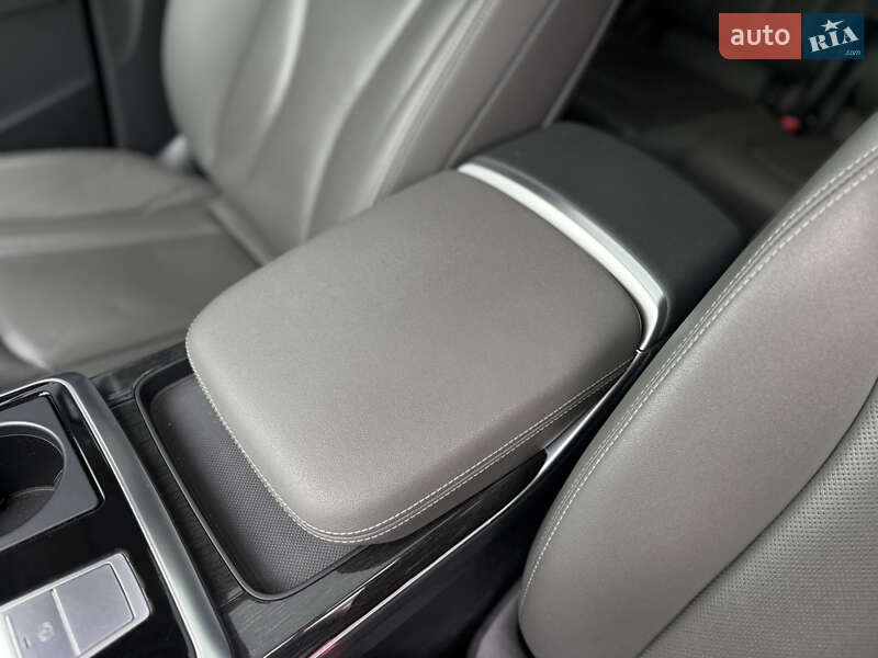 Позашляховик / Кросовер Audi Q8 2018 в Львові