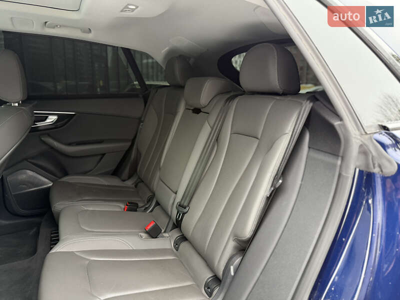 Позашляховик / Кросовер Audi Q8 2018 в Львові