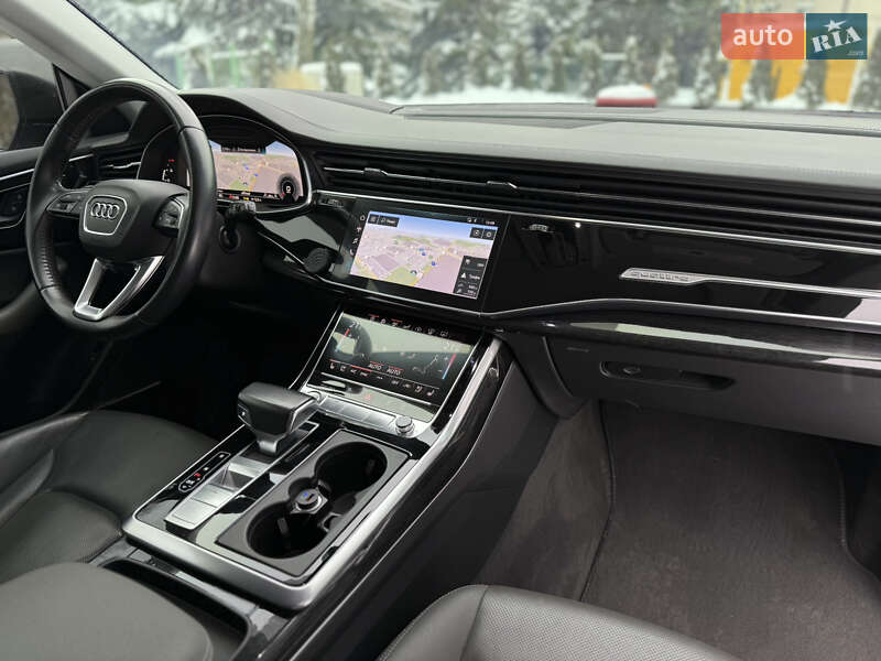 Позашляховик / Кросовер Audi Q8 2018 в Львові