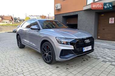 AUDI Q8 2020
