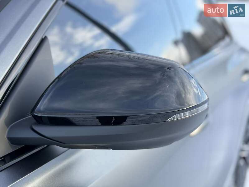 Внедорожник / Кроссовер Audi Q8 2024 в Киеве