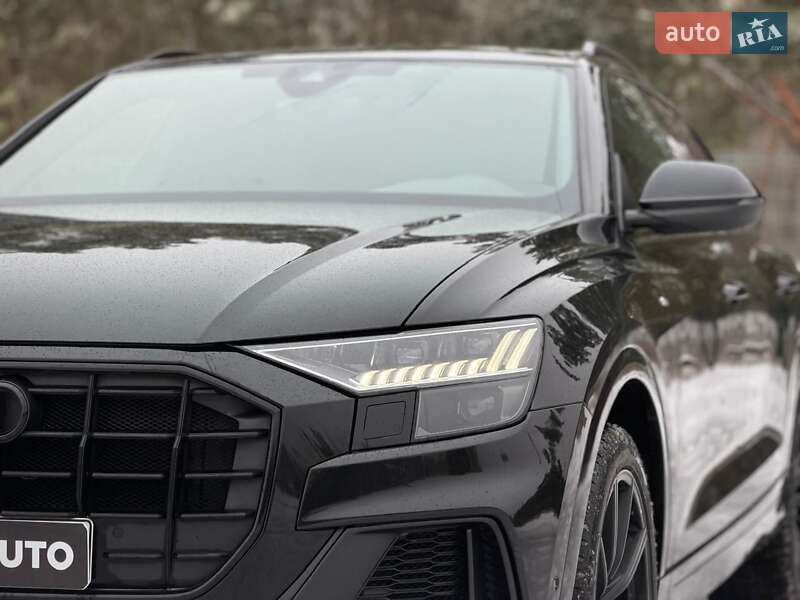 Внедорожник / Кроссовер Audi Q8 2023 в Киеве