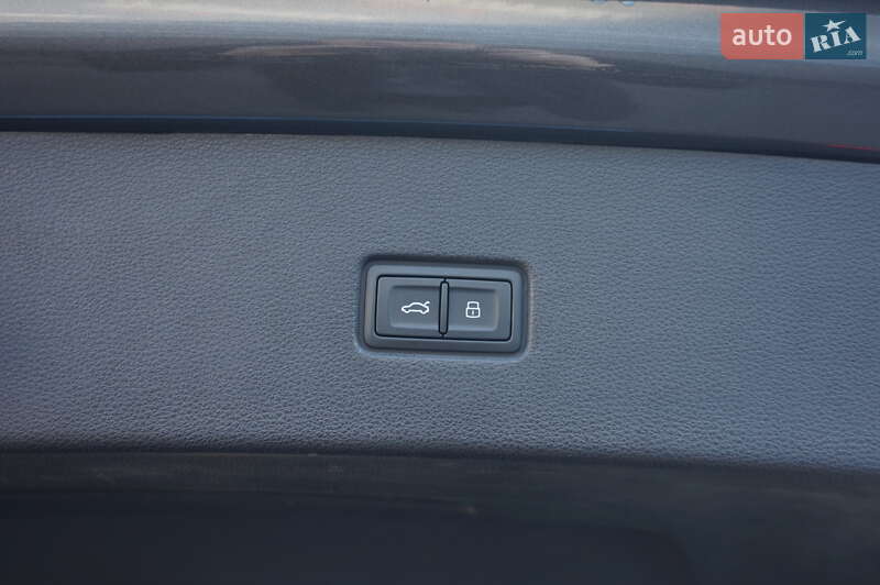 Внедорожник / Кроссовер Audi Q8 2023 в Одессе