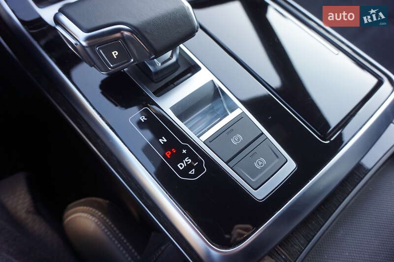 Внедорожник / Кроссовер Audi Q8 2023 в Одессе