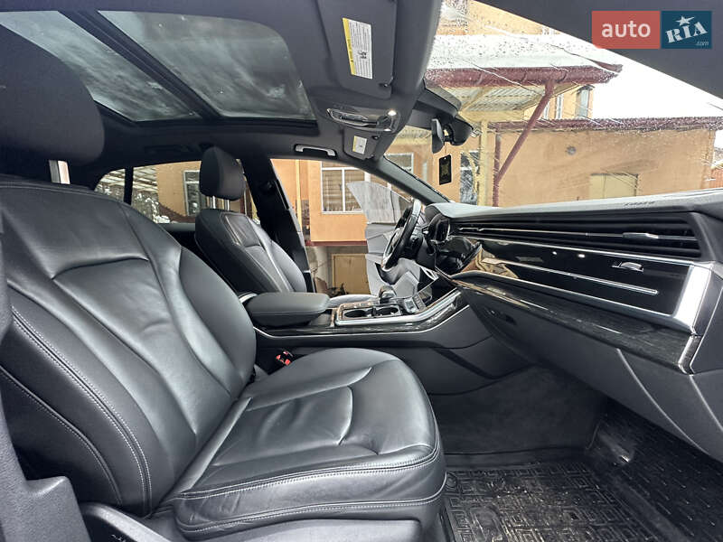 Внедорожник / Кроссовер Audi Q8 2019 в Львове