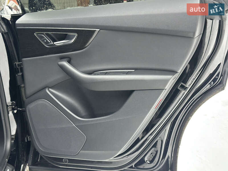 Внедорожник / Кроссовер Audi Q8 2019 в Львове