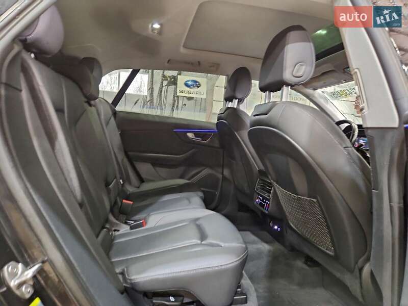 Внедорожник / Кроссовер Audi Q8 2020 в Днепре