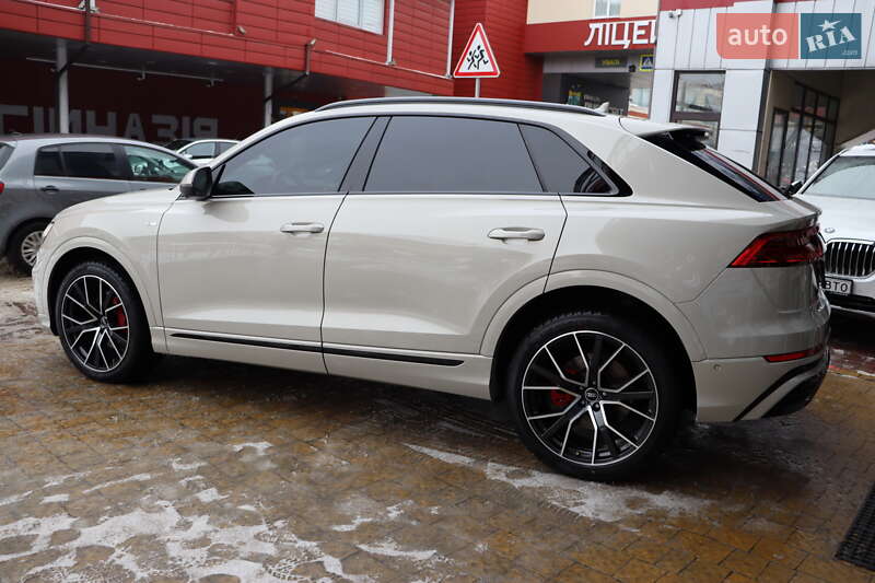 Внедорожник / Кроссовер Audi Q8 2021 в Львове