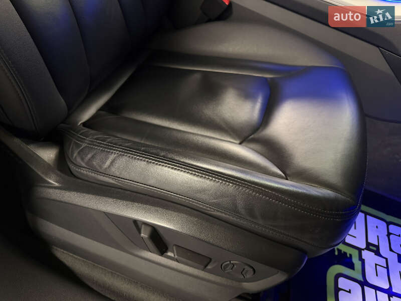 Внедорожник / Кроссовер Audi Q8 2019 в Киеве