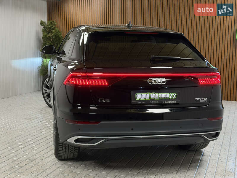 Внедорожник / Кроссовер Audi Q8 2019 в Киеве