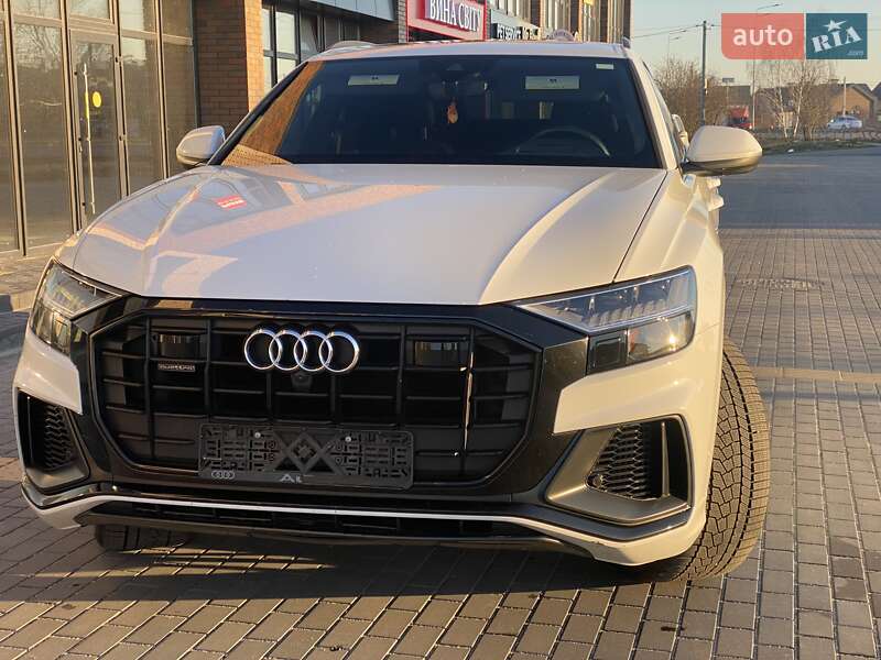 Внедорожник / Кроссовер Audi Q8 2020 в Виннице