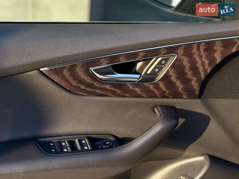 Внедорожник / Кроссовер Audi Q8 2020 в Харькове