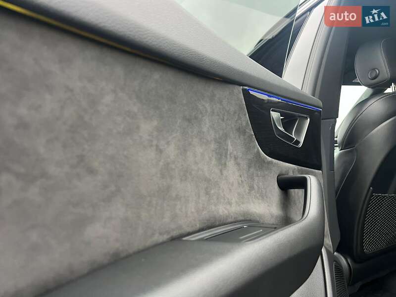 Внедорожник / Кроссовер Audi Q8 2020 в Киеве