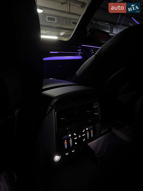 Внедорожник / Кроссовер Audi Q8 2020 в Киеве фото 28 Внедорожник / Кроссовер Audi Q8 2020 в Киеве