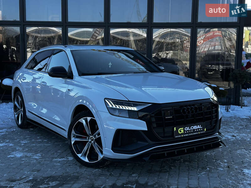 Внедорожник / Кроссовер Audi Q8 2021 в Львове