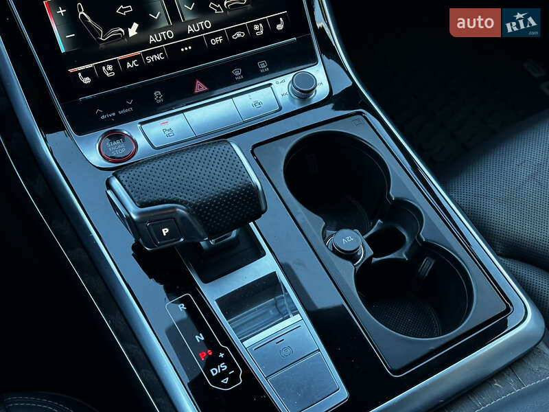 Внедорожник / Кроссовер Audi Q8 2021 в Львове