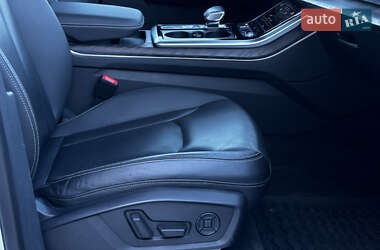Позашляховик / Кросовер Audi Q8 2021 в Львові