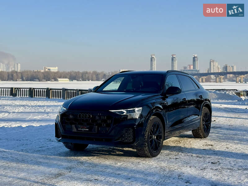 Позашляховик / Кросовер Audi Q8 2025 в Києві