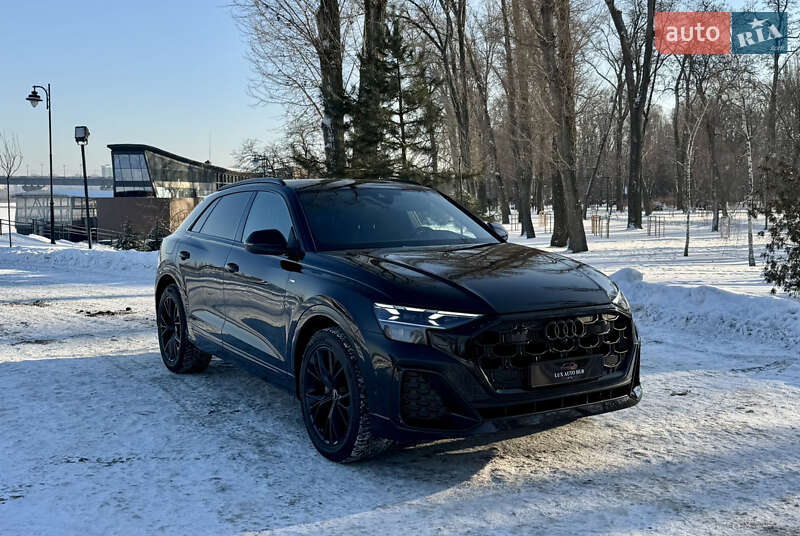Позашляховик / Кросовер Audi Q8 2025 в Києві