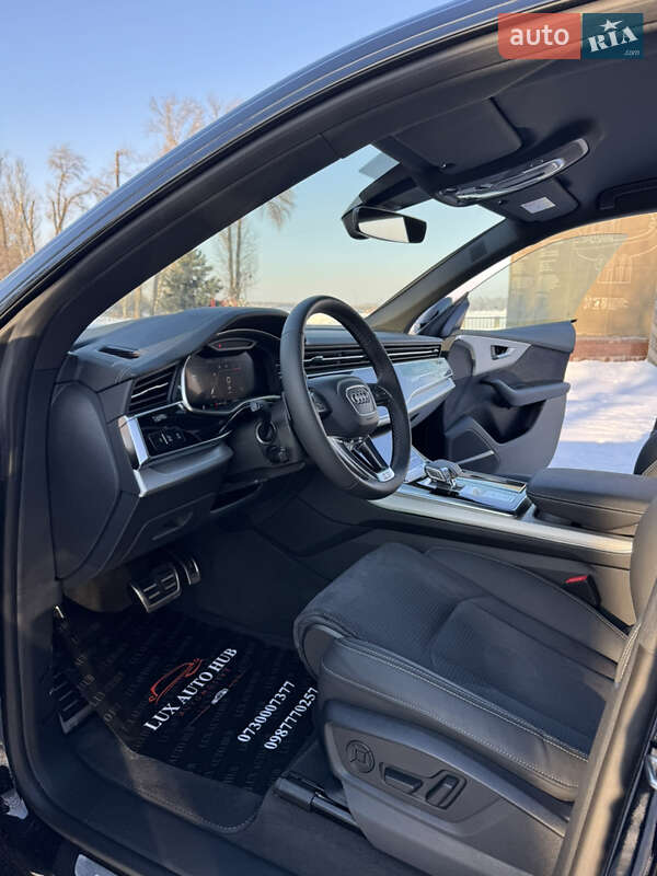 Позашляховик / Кросовер Audi Q8 2025 в Києві