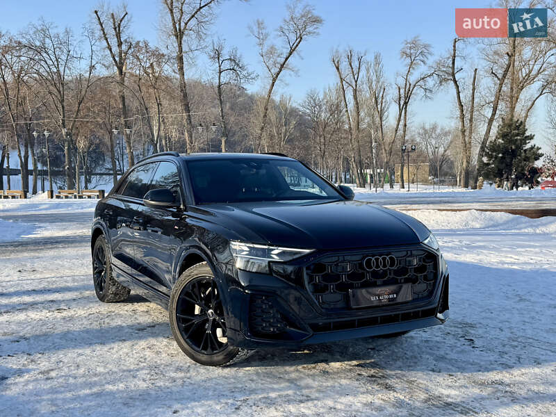 Позашляховик / Кросовер Audi Q8 2025 в Києві