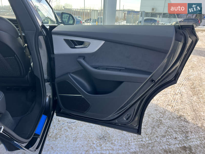 Внедорожник / Кроссовер Audi Q8 2025 в Полтаве