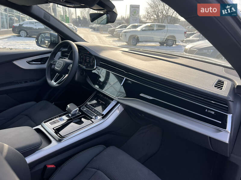Внедорожник / Кроссовер Audi Q8 2025 в Полтаве