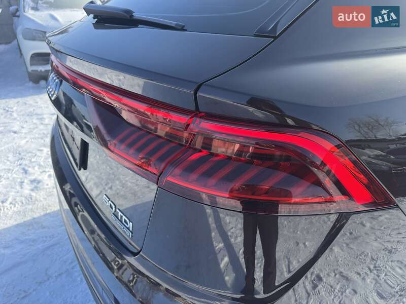 Внедорожник / Кроссовер Audi Q8 2019 в Тернополе