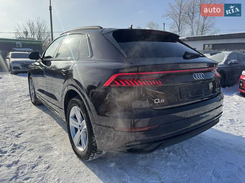 Внедорожник / Кроссовер Audi Q8 2019 в Тернополе