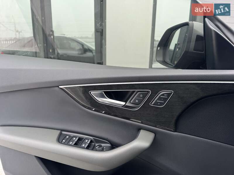 Внедорожник / Кроссовер Audi Q8 2018 в Тернополе фото 78 Внедорожник / Кроссовер Audi Q8 2018 в Тернополе