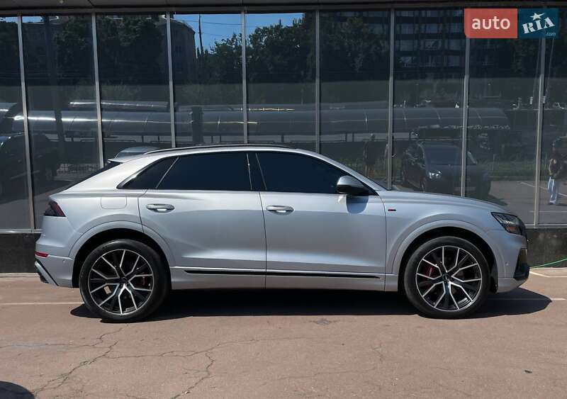 Позашляховик / Кросовер Audi Q8 2019 в Києві