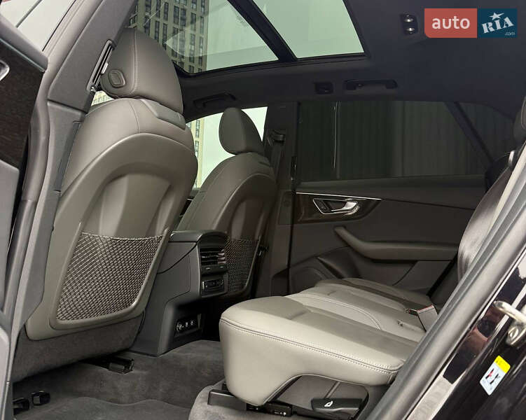 Внедорожник / Кроссовер Audi Q8 2018 в Киеве фото 44 Внедорожник / Кроссовер Audi Q8 2018 в Киеве