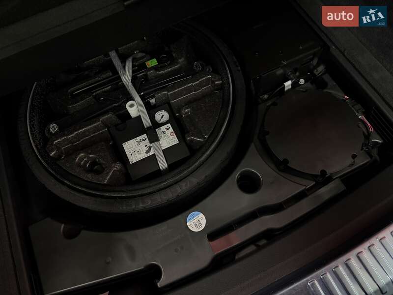 Внедорожник / Кроссовер Audi Q8 2020 в Тернополе