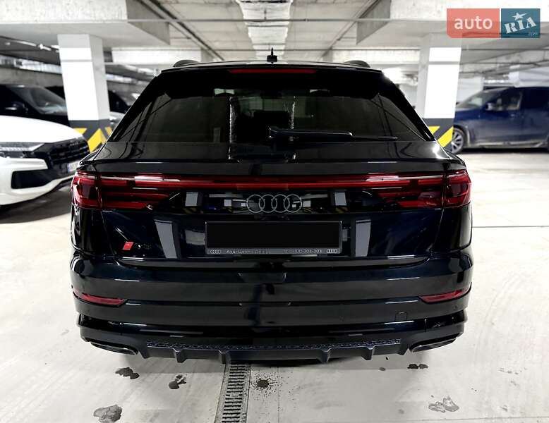 Внедорожник / Кроссовер Audi Q8 2024 в Днепре