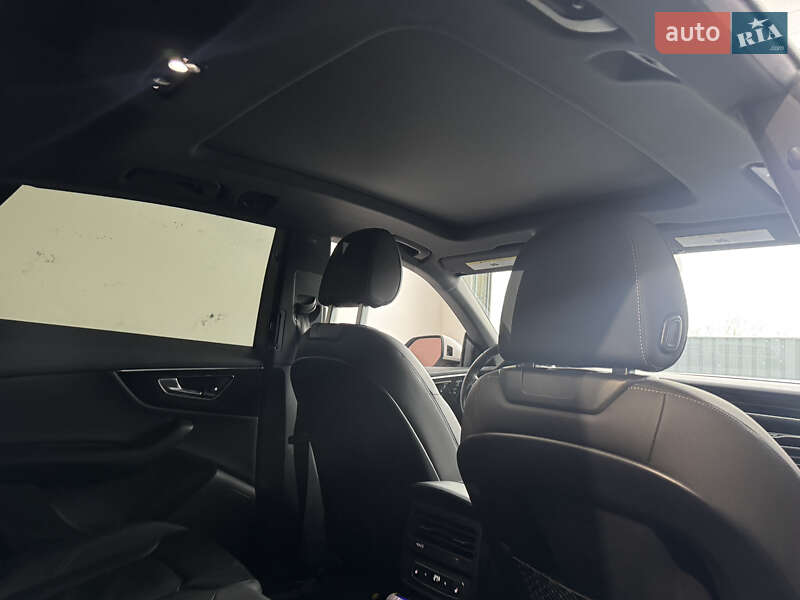 Позашляховик / Кросовер Audi Q8 2018 в Києві