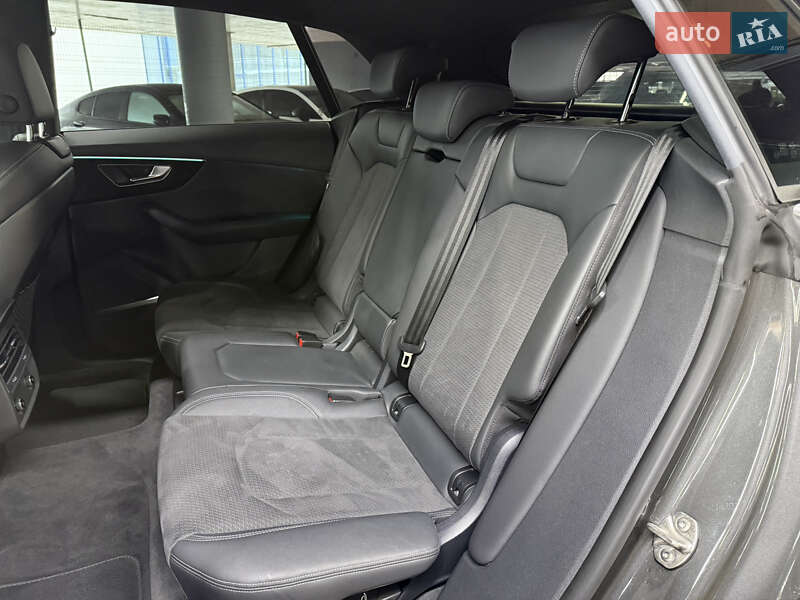 Позашляховик / Кросовер Audi Q8 2023 в Одесі