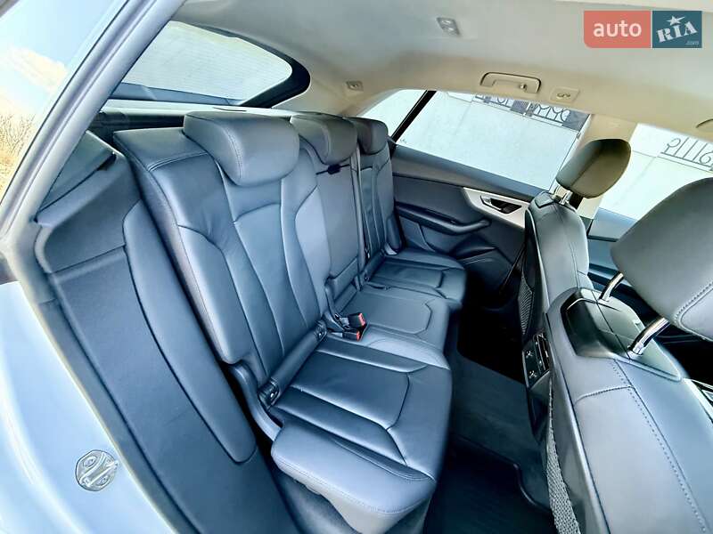 Позашляховик / Кросовер Audi Q8 2022 в Одесі