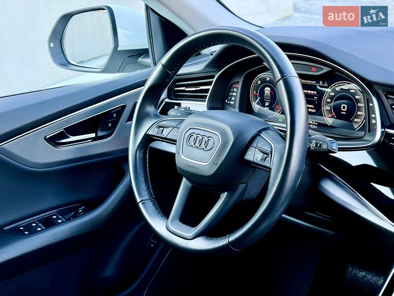 Позашляховик / Кросовер Audi Q8 2022 в Одесі