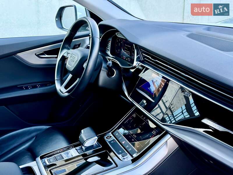 Позашляховик / Кросовер Audi Q8 2022 в Одесі